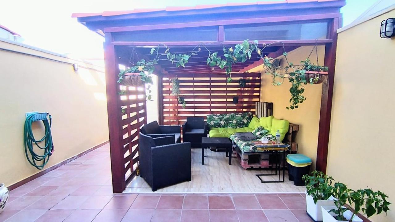 Casa La Sonrisa Shared House Hotel เอลเมดาโน ภายนอก รูปภาพ