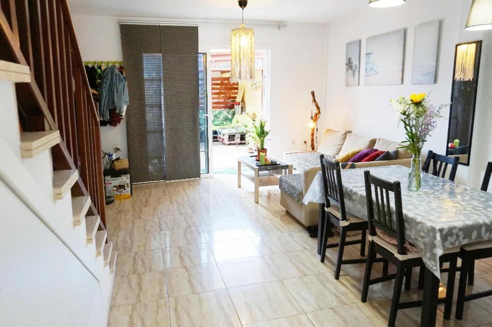 Casa La Sonrisa Shared House Hotel เอลเมดาโน ภายนอก รูปภาพ
